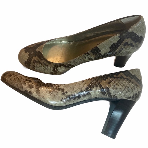 Liz Claiborne Snake Skin Classic Heels Pumps 7 1/2 - Picture 15 of 16